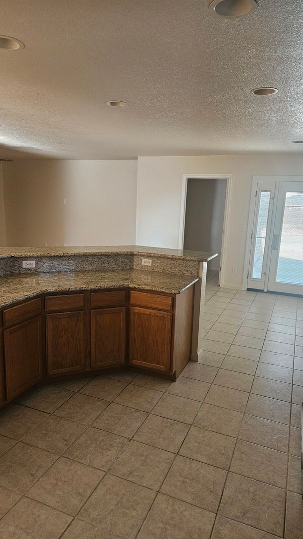 Photo - 4 Bedroom 2 bath Large home available Now!