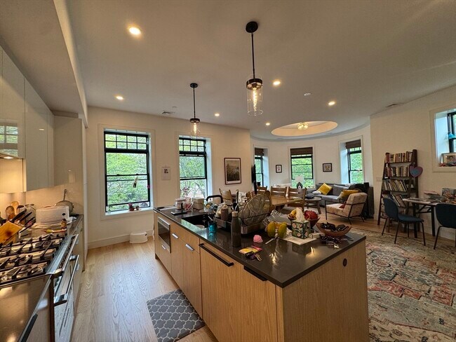 Photo - 1 Strathmore Rd Unit 3