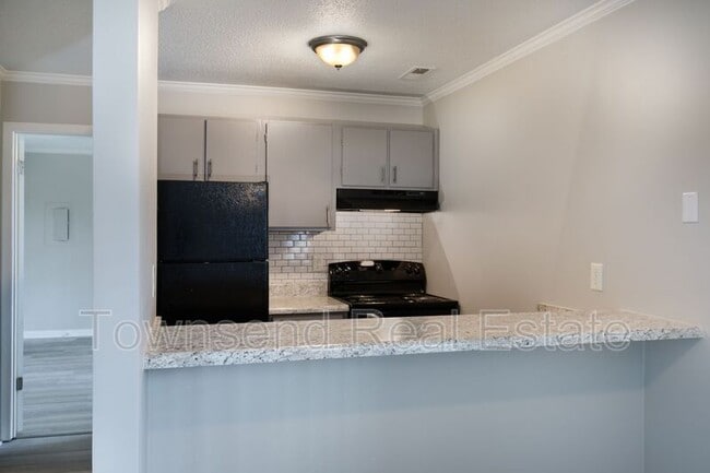 Photo - 5858 Century Oaks Dr