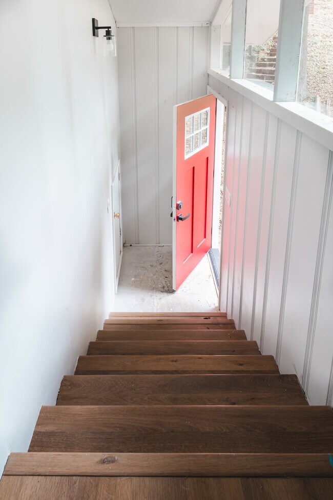 Photo - 121 W Victoria Rd