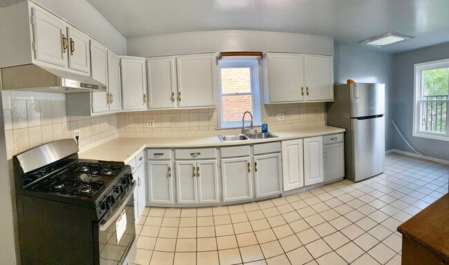 Photo - 2513 W Pershing Rd Unit 2