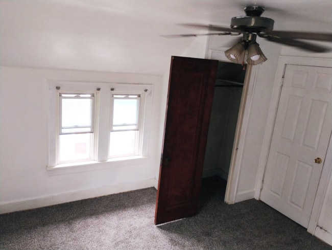 Photo - 706 Webb St Unidad 2