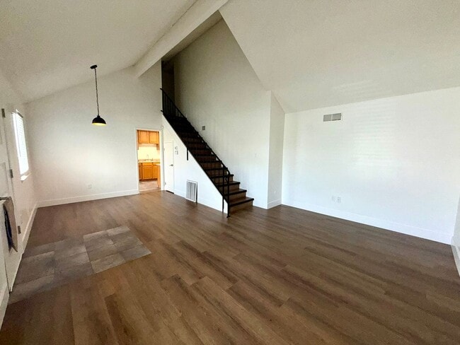 Photo - 1643 York Wy