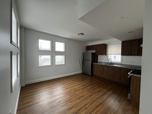 Photo - 10 Spring St Unit 2