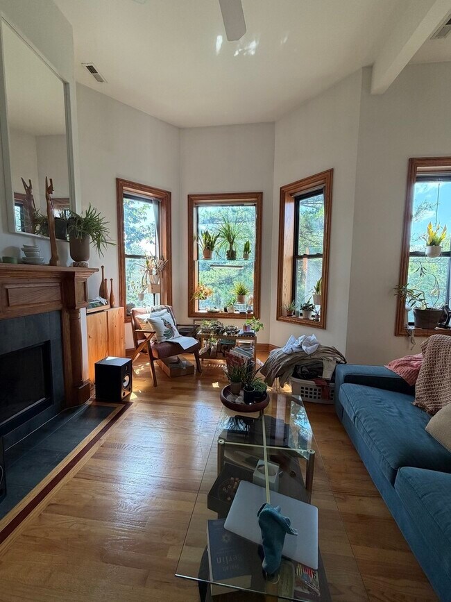 Photo - 4051 N Kenmore Ave Unit 3S