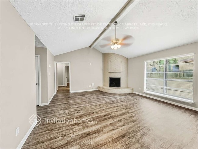 Photo - 1824 Meadow Creek Dr