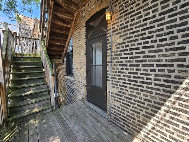 Building Photo - 951 W Armitage Ave Unit 2R