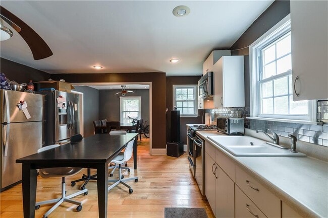 Photo - 1118 Atlantic Dr NW Unidad E