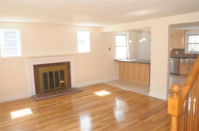 4-bed SFH Newton - 4-bed SFH Newton House