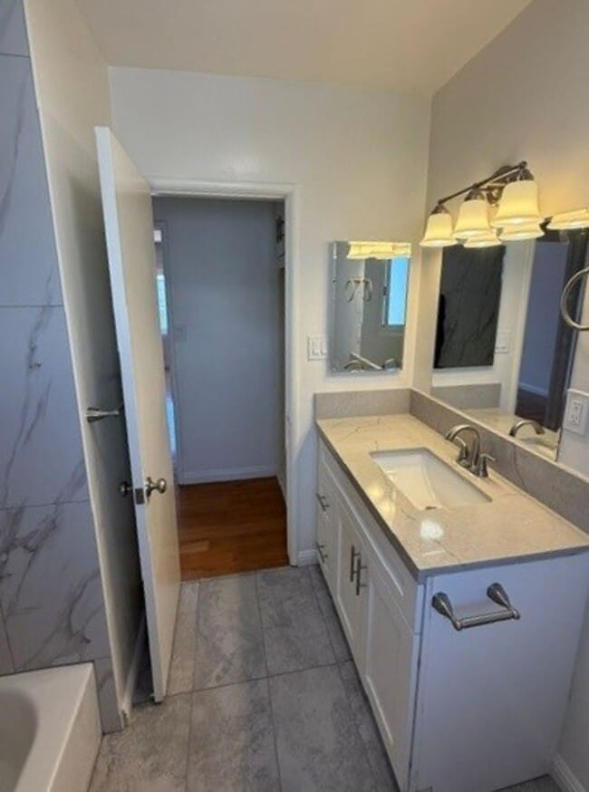 459 Orange Ave #9