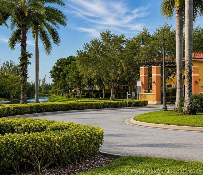 906 SW 143rd Ave