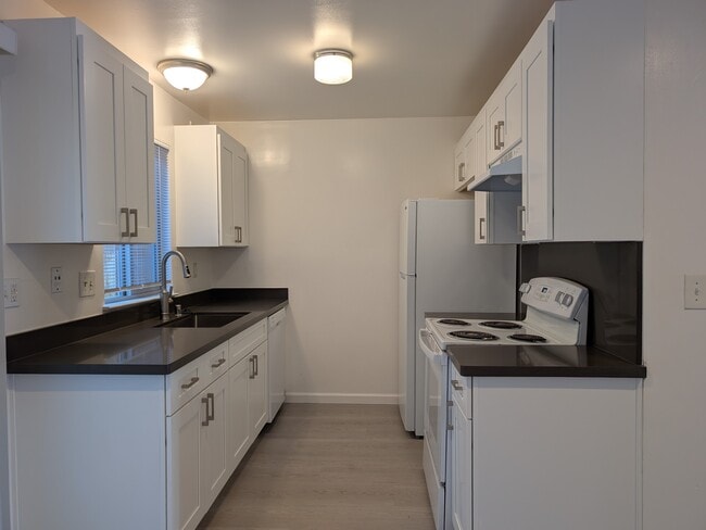 Photo - 129 Grant St Unit 2
