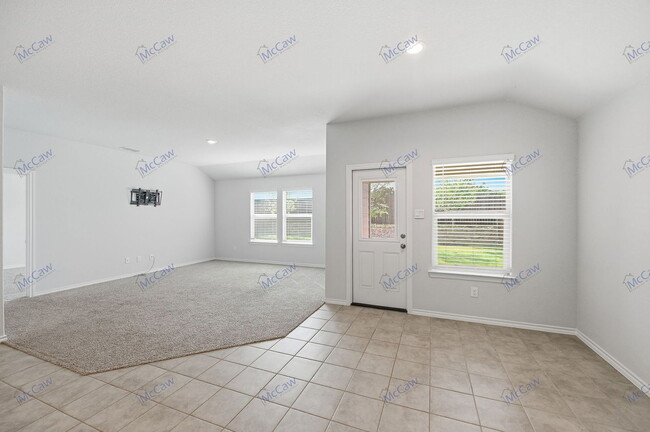 Photo - 537 Bronze Cir W