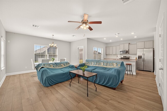 Photo - 409 Aurora Creek Ln