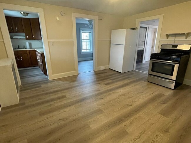 Photo - 966 Ridge Ave Unit 2nd Floor