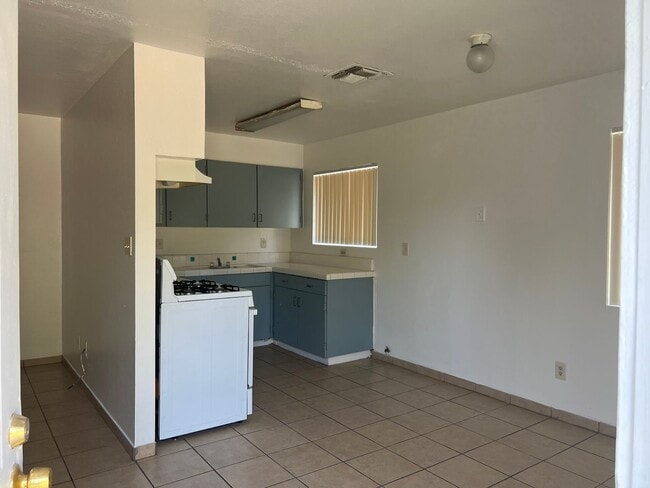 Photo - 2205 Wilshire Alley Unidad B