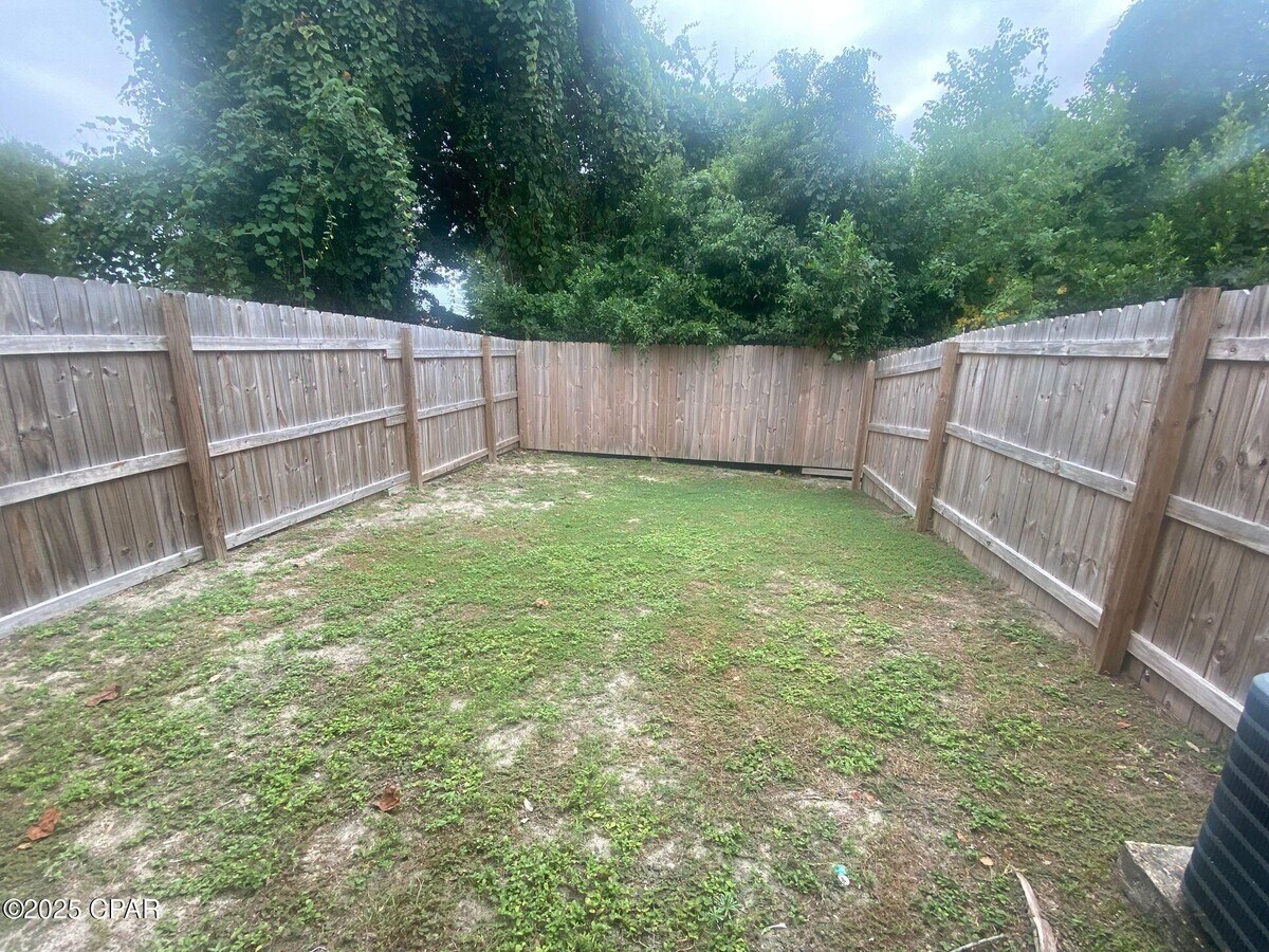 Photo - 6332 Omoko St