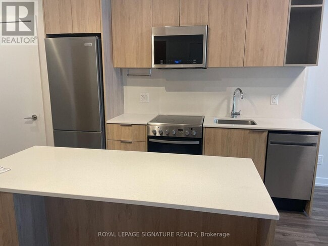 Photo - 25 Nicholas Ave Unit 323