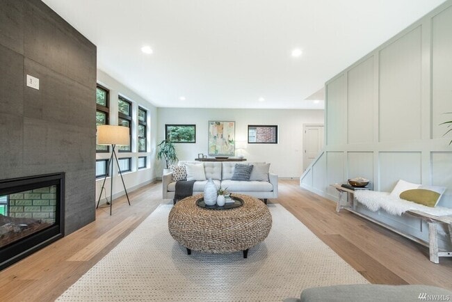 Photo - 421 N 63rd St