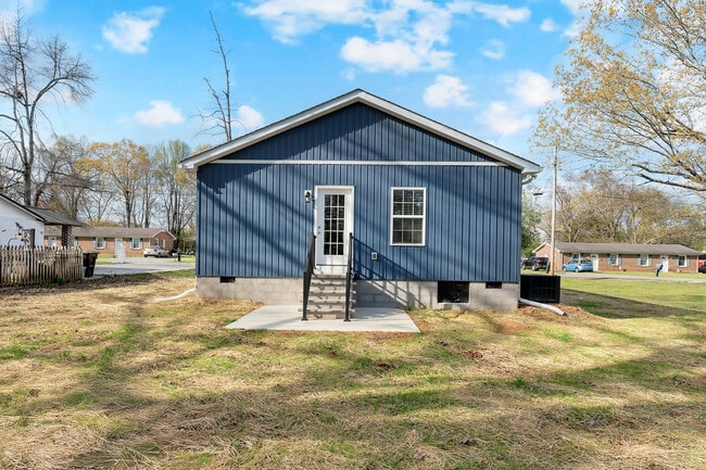 Photo - 530 Noblitt Ln