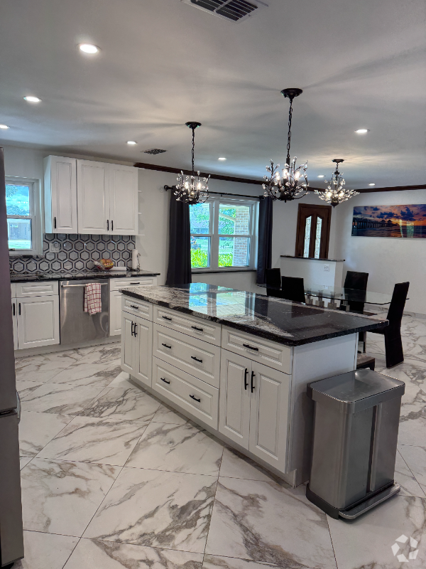 Building Photo - 509 Pearsons Path Rental