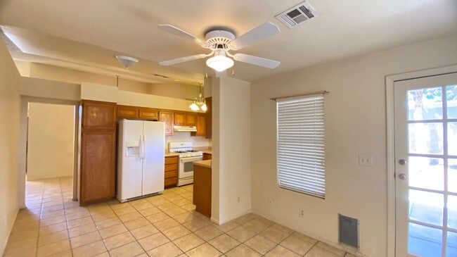 6424 W Dearborn Ct