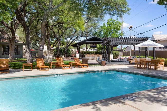 HOME-48 - Summit at Westwood