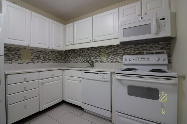 101 Monmouth St Unit 505