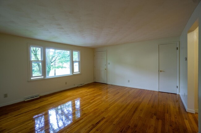 131 Houston Ave Unit Houston 131