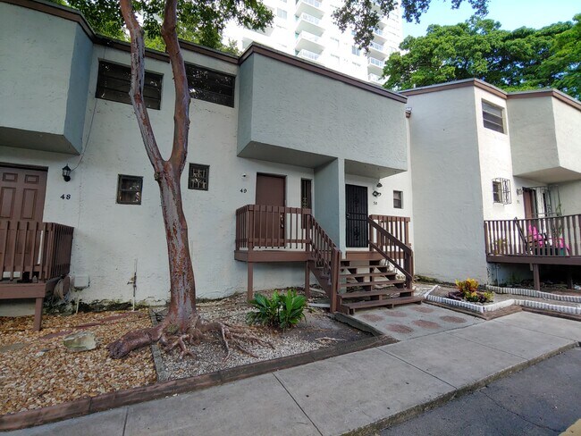 Photo - 1901 NW S River Dr Unidad 49