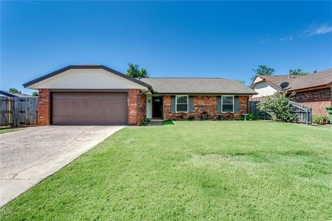 Building Photo - 1022 Garden Grove