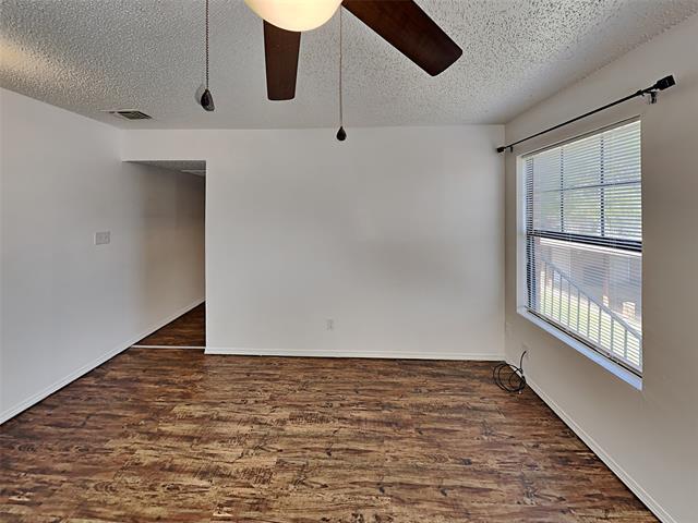 Photo - 501 Byron St