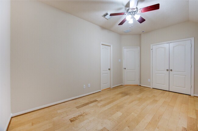 Photo - 21319 Pennshore Ln