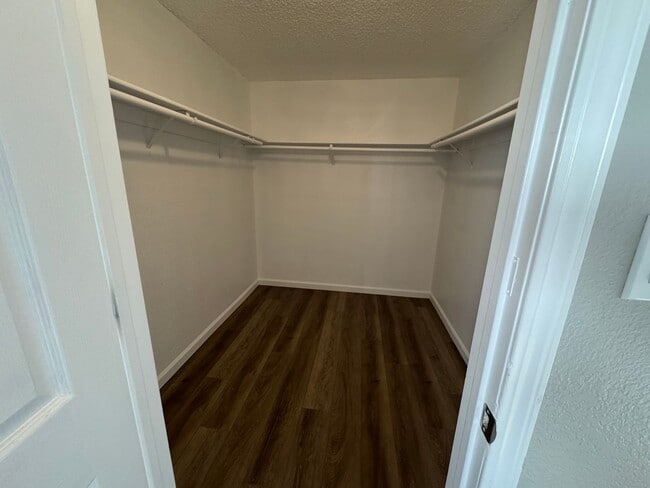 Photo - 3 bedroom, 2 bath, two car garage in Stead- pets welcome!