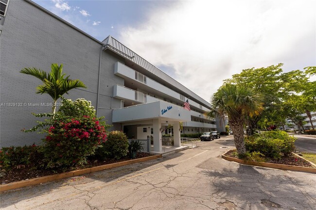 Photo - 3551 NE 169th St Unit 411