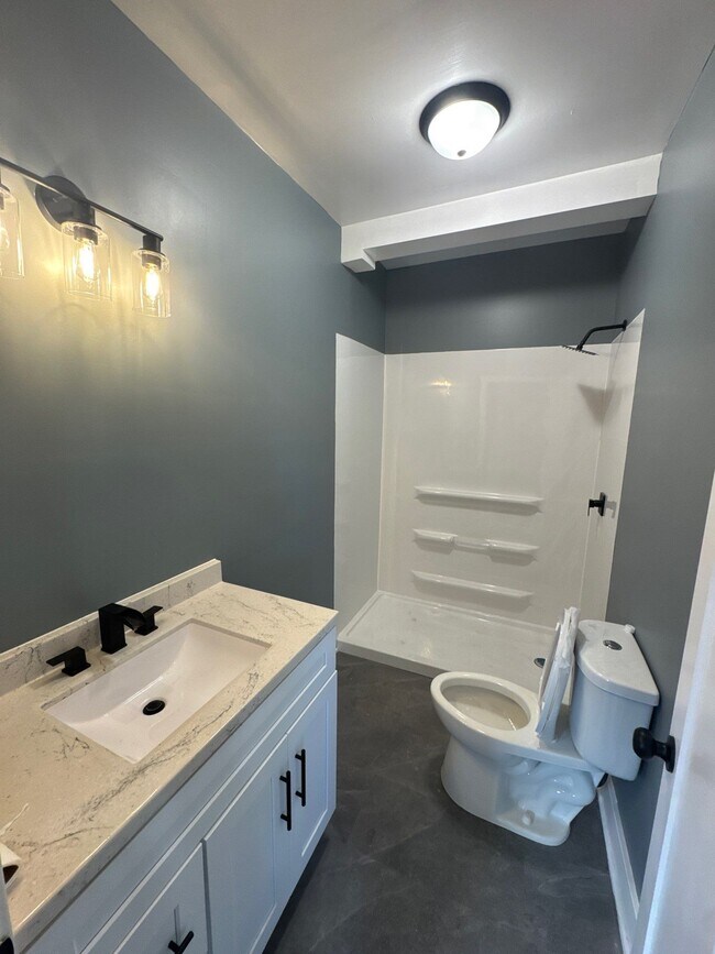 Photo - 1342 Edgemont Ave