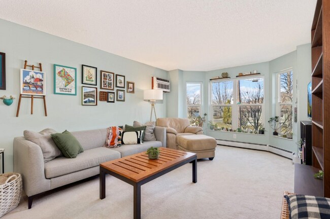 Photo - 720 3rd Ave NE Unidad 107