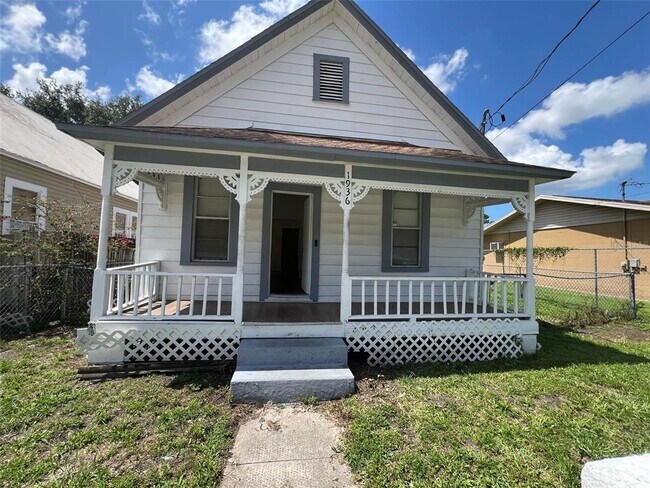 Building Photo - 1936 W Cherry St Rental