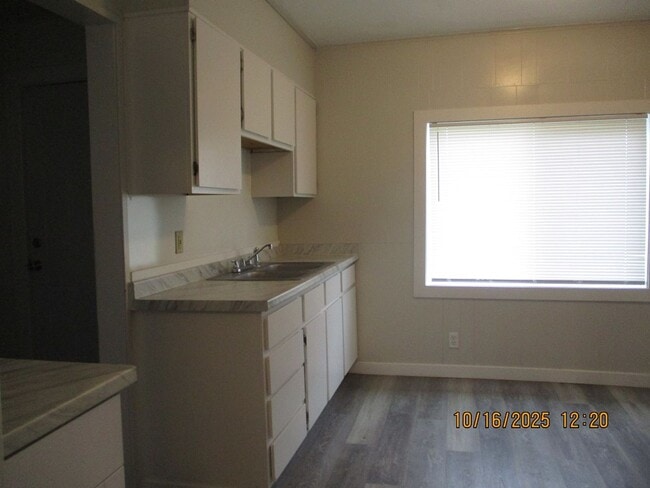 Photo - 300 N Tilden St