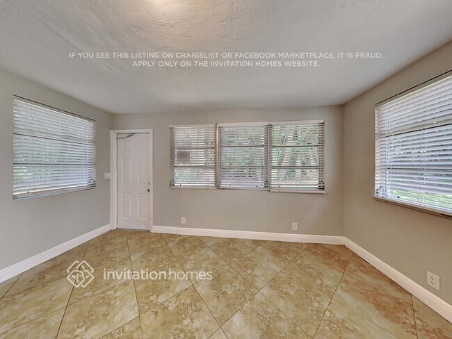 Photo - 2846 SW 6th St