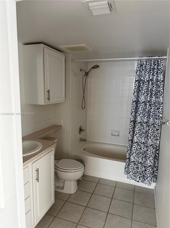2665 SW 37th Ave Unit 813