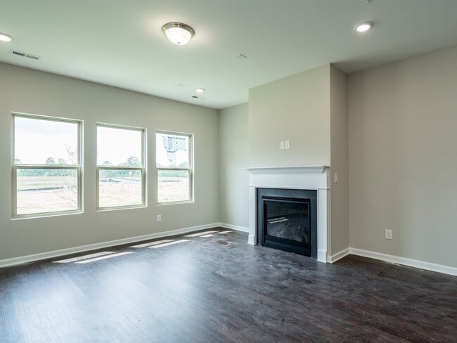 Photo - 128 Blue Hydrangea Ln