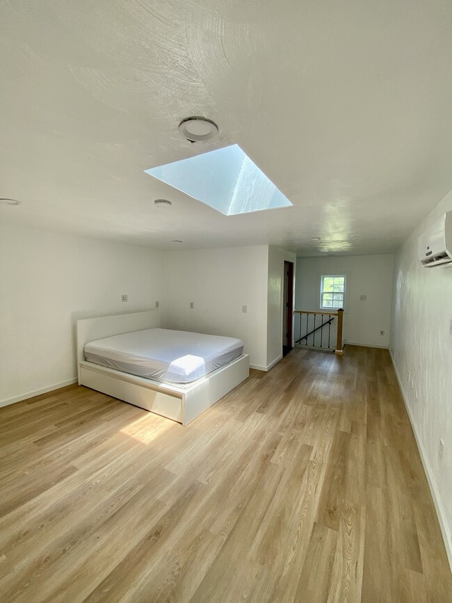 Bedroom - 531 Burleigh Ave Unit #2