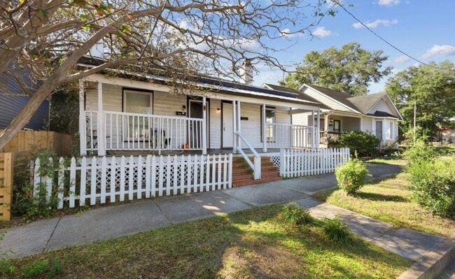 Photo - 818 Hanover St