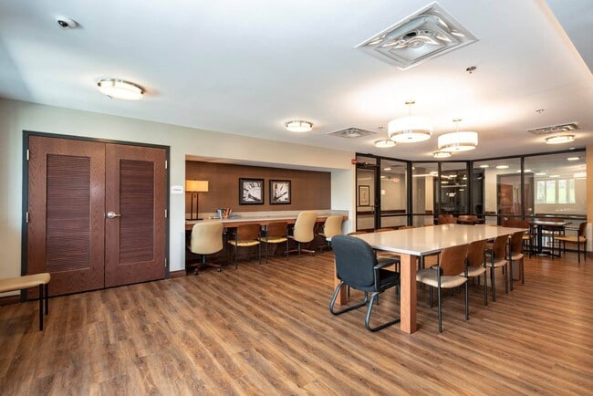 Courtyard Apartments
