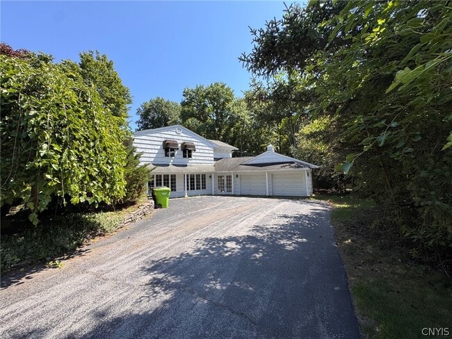 Photo - 112 Old Farm Rd