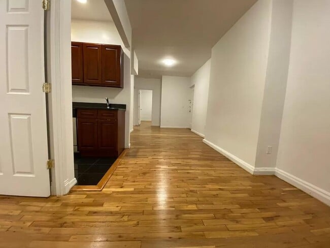 416 Lafayette St Unit 2F