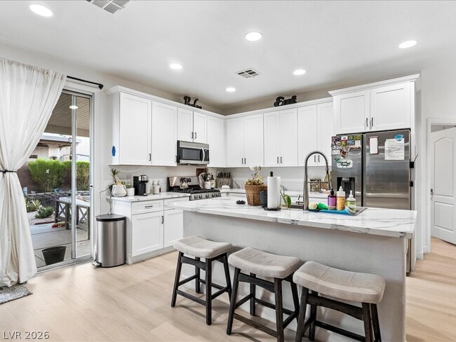 7615 Paso Robles Ave