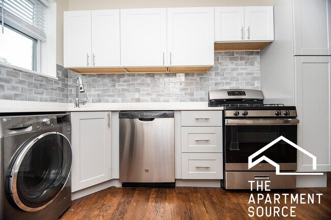 Photo - 3815 N Greenview Ave Condo Unit 2W