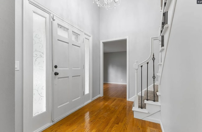 Photo - 1900 Vernon Dr S